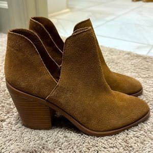 Steve Madden Brown Suede Booties size 9